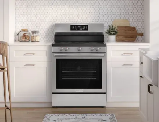 frigidaire-electric-range-GCRE3060BF